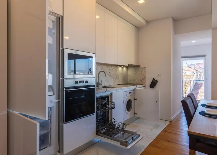 Classy Two Bedroom View Appartement *