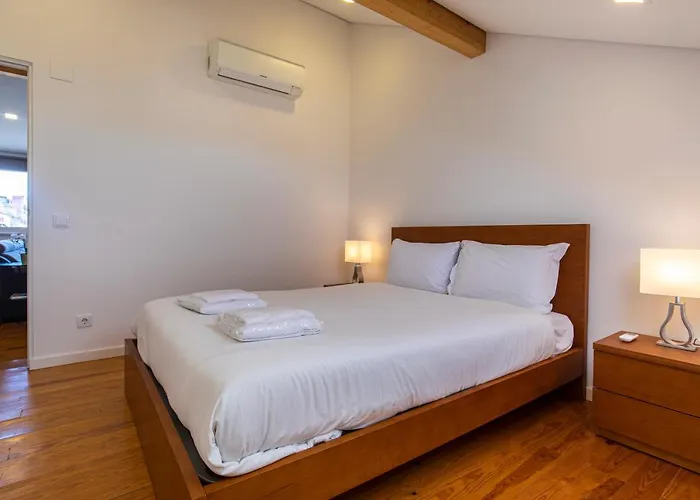 Classy Two Bedroom View Апартаменты