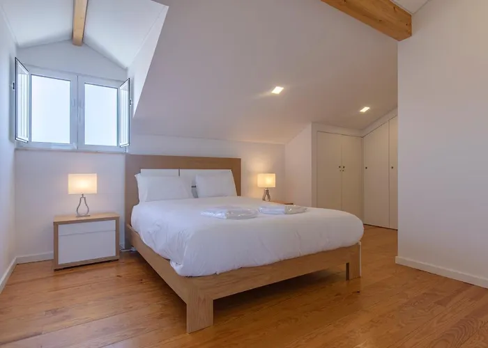 Classy Two Bedroom View Апартаменты